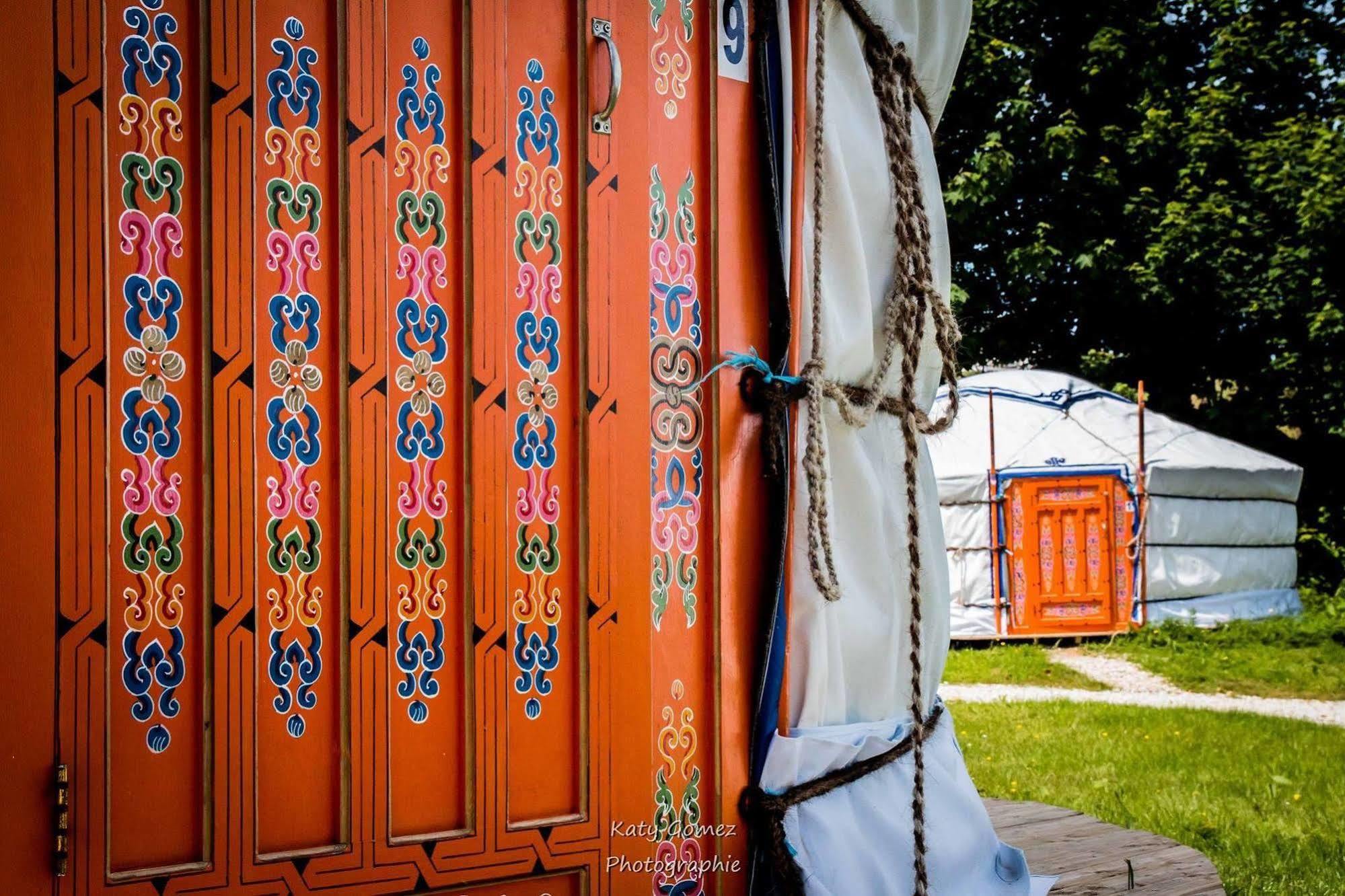 Mer Et Yourtes Henvic Bagian luar foto