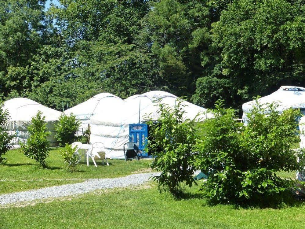 Mer Et Yourtes Henvic Bagian luar foto